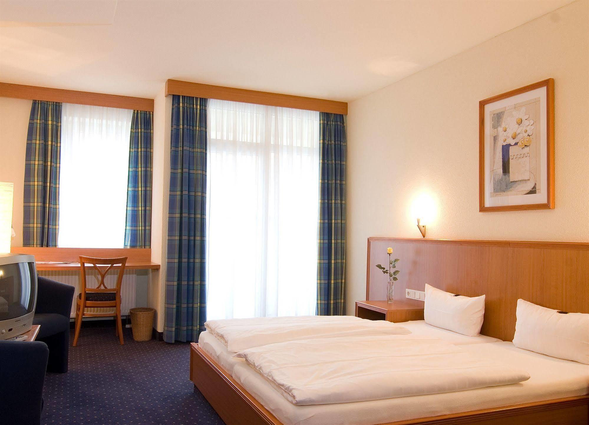 Hotel Kempf Dirmstein Bagian luar foto